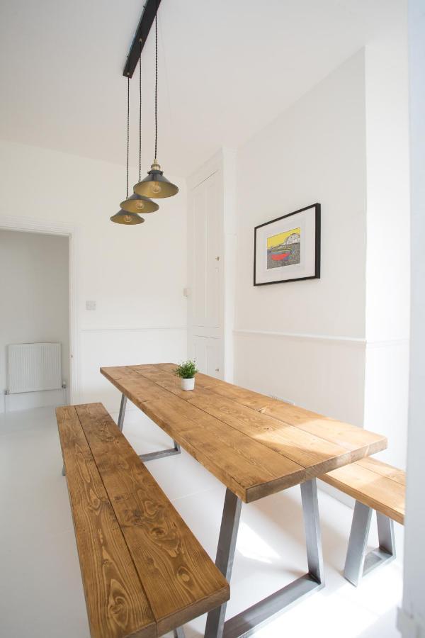 Elegant York House - On A Beach Road, Sleeps 12, With Sea Views Worthing Luaran gambar
