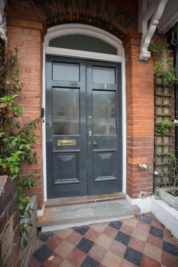 Elegant York House - On A Beach Road, Sleeps 12, With Sea Views Worthing Luaran gambar