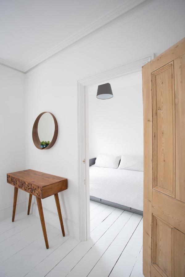 Elegant York House - On A Beach Road, Sleeps 12, With Sea Views Worthing Luaran gambar