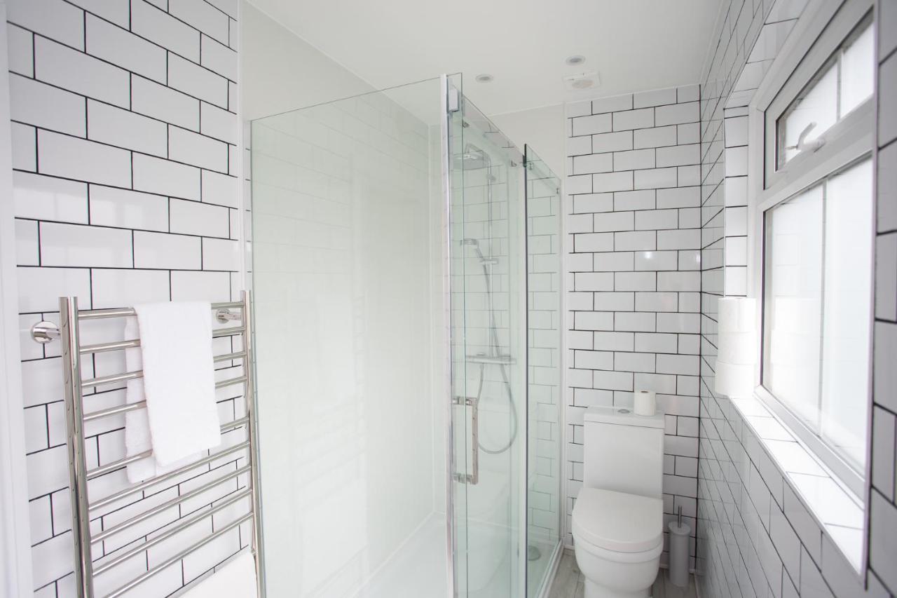Elegant York House - On A Beach Road, Sleeps 12, With Sea Views Worthing Luaran gambar